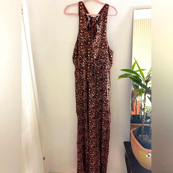 Forever 21 One Pc Jump Suit - Picture 6 of 6